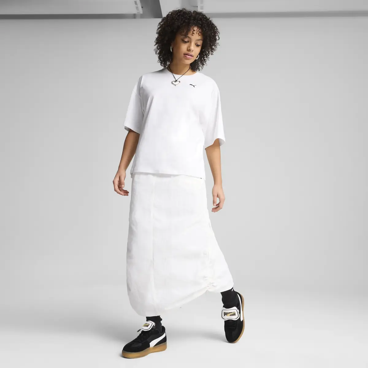 Puma WARDROBE ESS Oversized Tee Beyaz Kadın T-Shirt & Polo