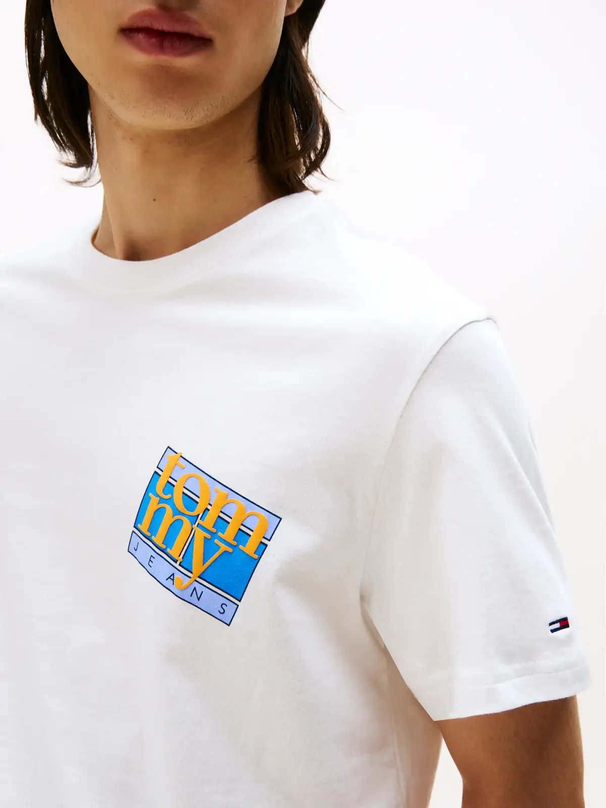 Tommy Hilfiger TJM REG FLAG DNA TEE, YBL Beyaz Erkek T-Shirt