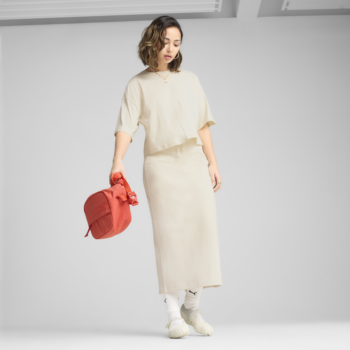 Puma WARDROBE ESS Oversized Tee Bej Kadın T-Shirt