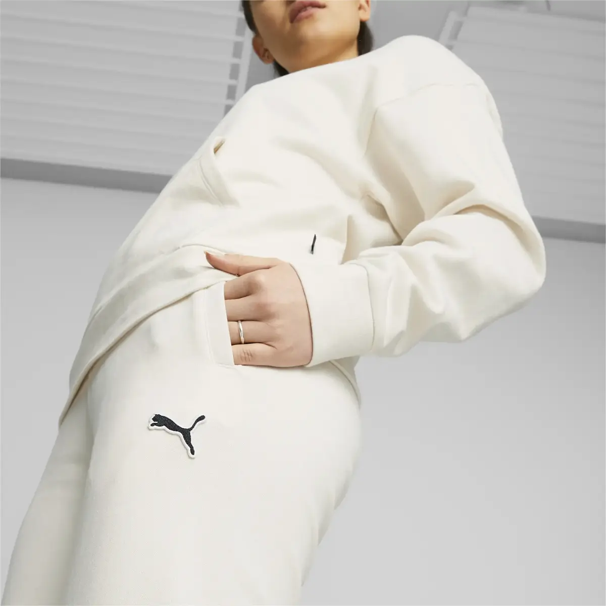 Puma BETTER ESSENTIALS Pants Bej Kadın Eşofman Altı