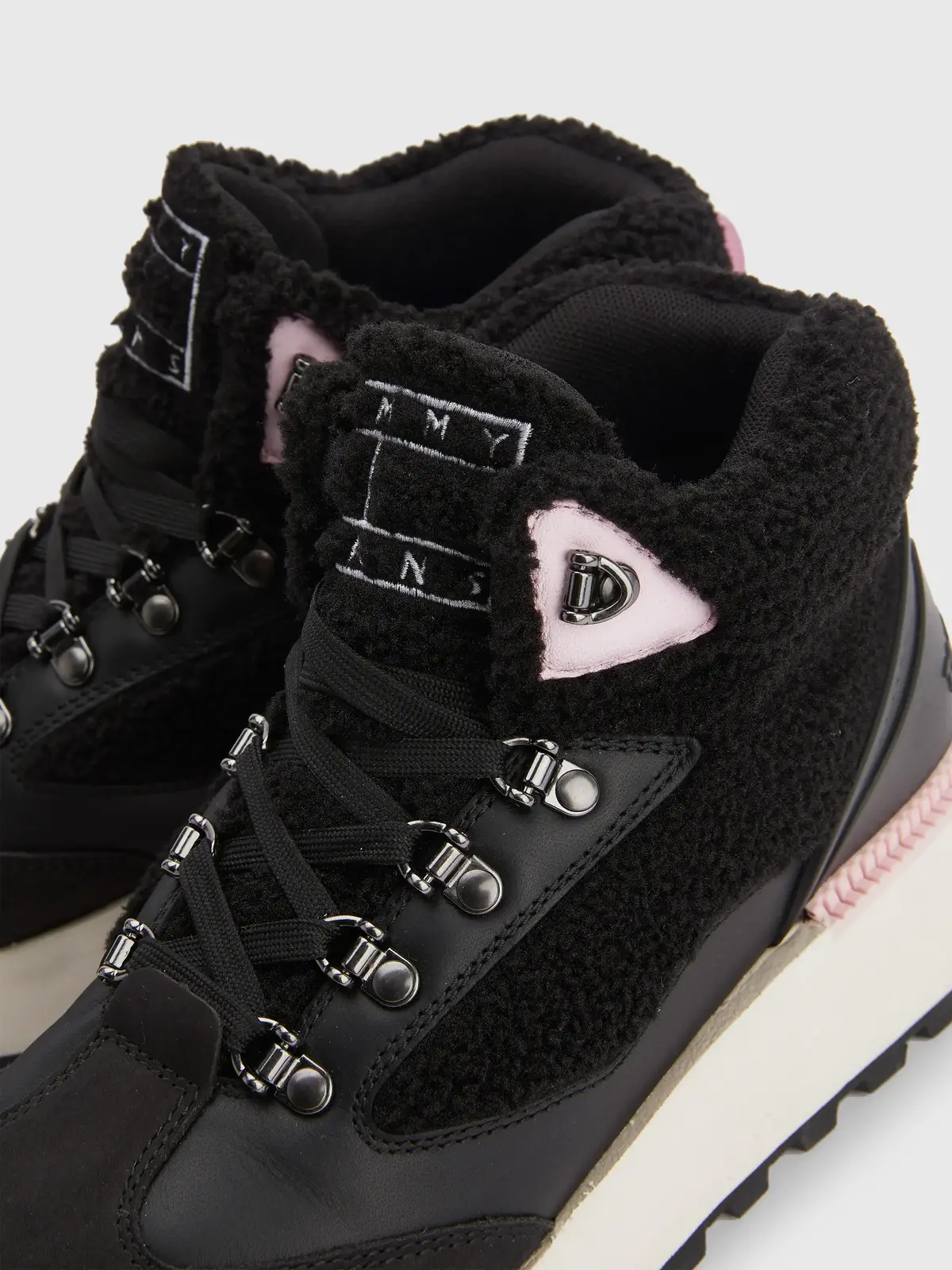 Tommy Hilfiger TOMMY JEANS WARM HYB Kadın Siyah Bot