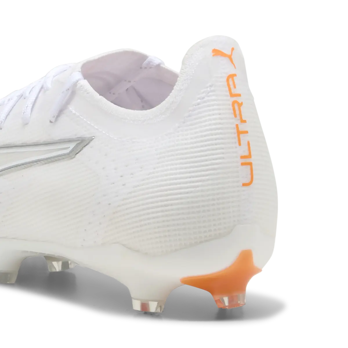 Puma ULTRA 6 PRO FG/AG Beyaz Erkek Krampon