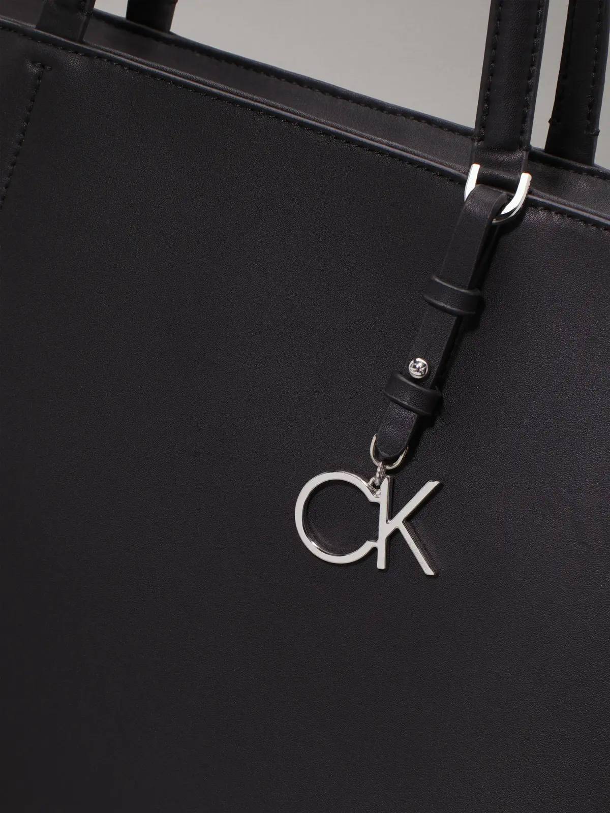 Calvin Klein Siyah Kadın Çanta & Cüzdan