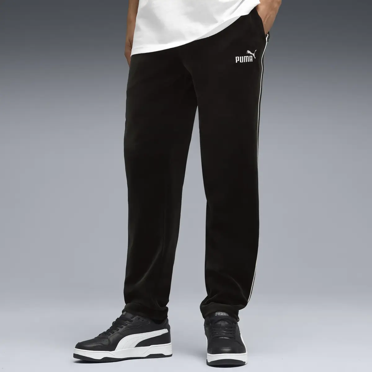 Puma ESS ELEVATED Velour Pants Siyah Erkek Eşofman Alt