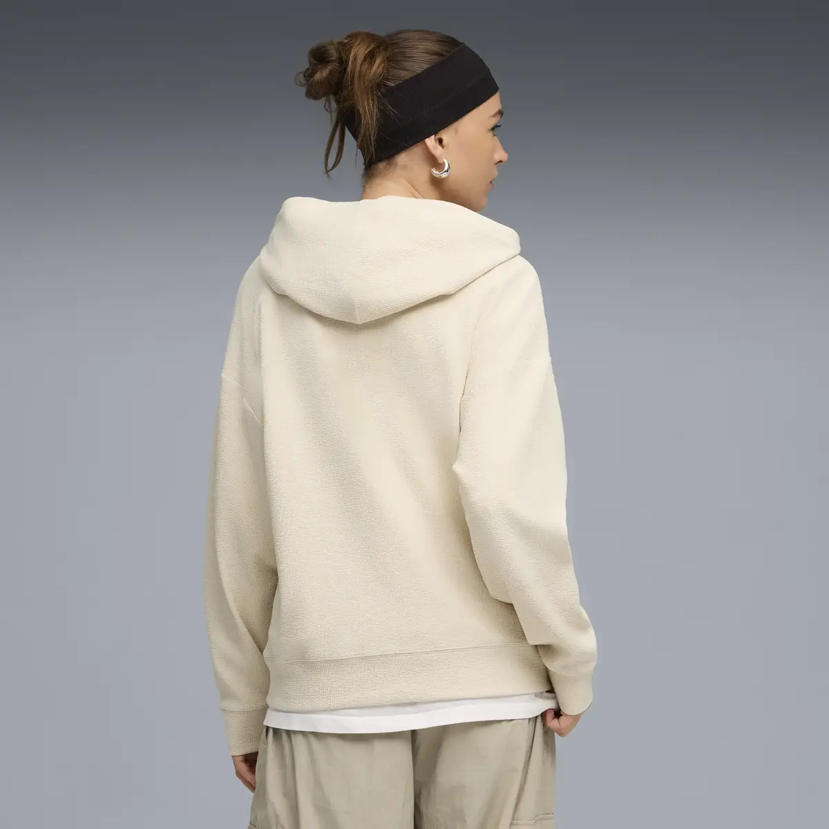 Puma ESS ELEVATED Hoodie Krem Kadın Kapüşonlu Sweatshirt