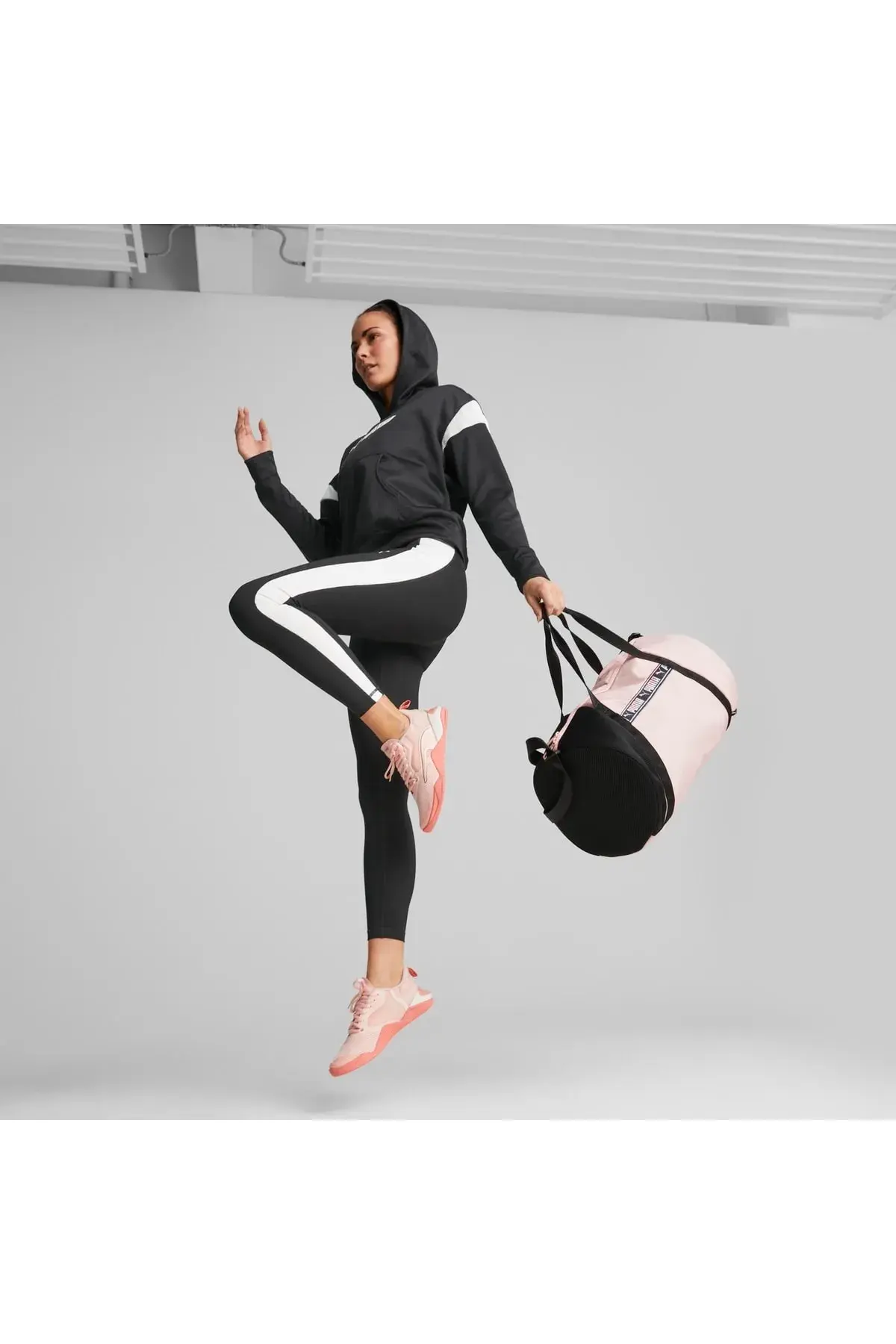 Puma AT ESS Siyah-Pudra Silindir Spor Çantası