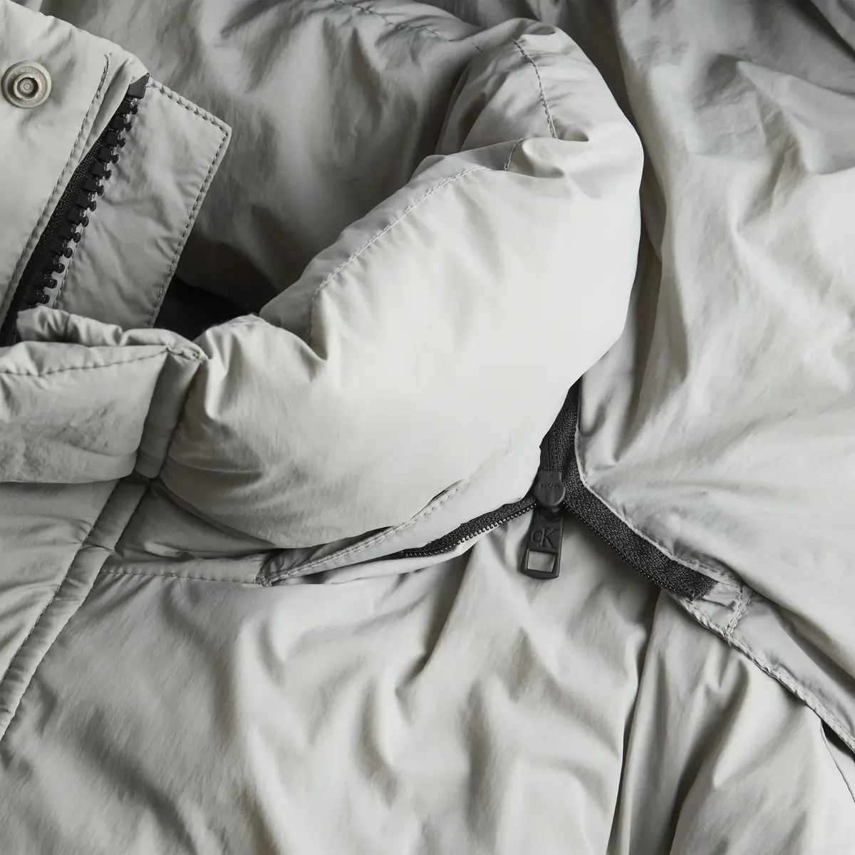 Calvin Klein SUSTAINABLE LONG PAR Erkek Gri Şişme Mont