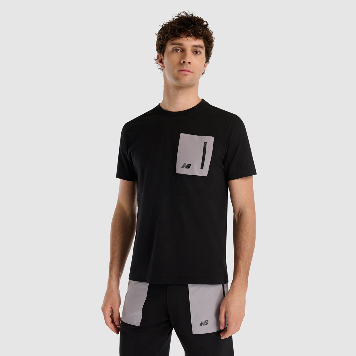 New Balance MNT1516 Erkek Siyah T-Shirt