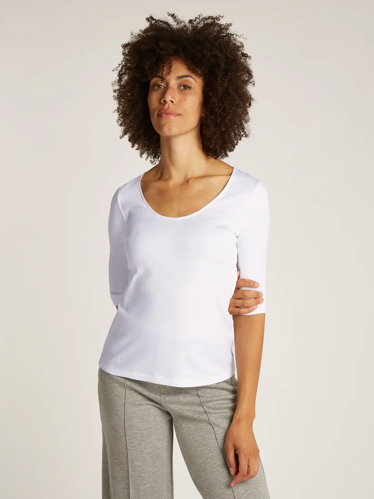 Calvin Klein LIQUID TOUCH SCOOP Beyaz Kadın Tişört