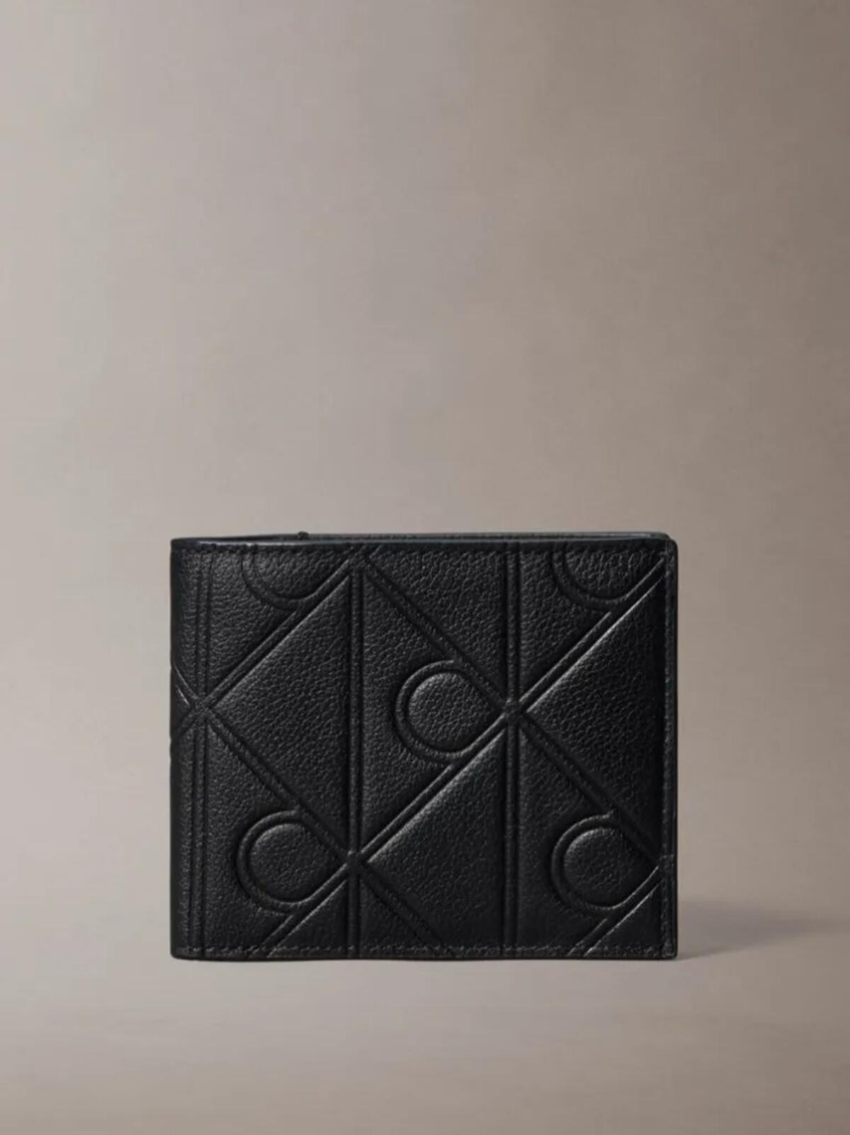 Calvin Klein XL EMBLEM AOP EMBOSS Kabartmalı Amblemli Deri Cüzdan