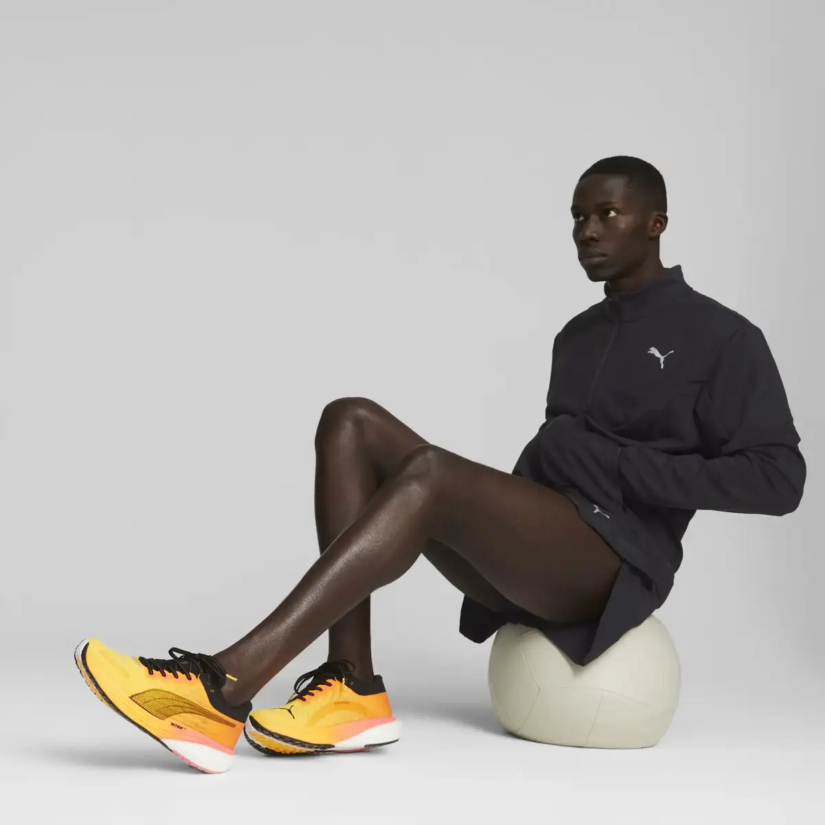 Puma Run Cloudspun Full Zıp Siyah Erkek Fermuarlı Spor Ceketi