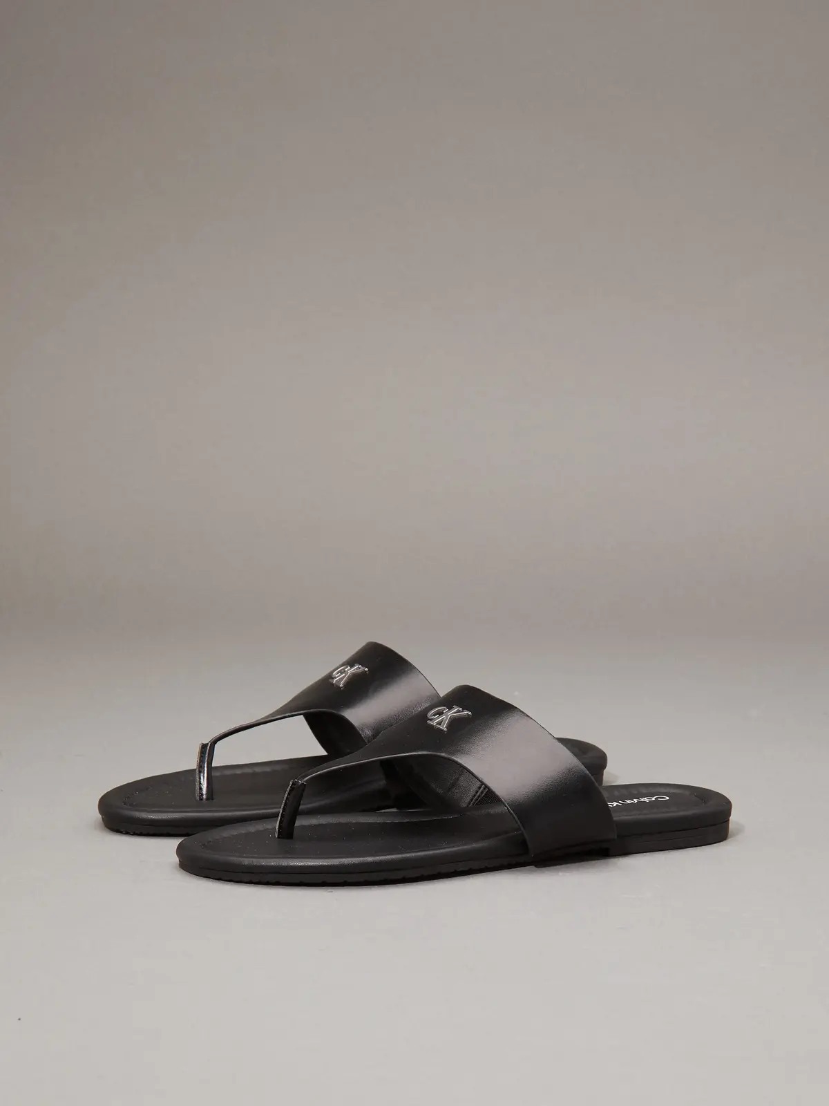 Calvin Klein FLAT SANDAL TOEPOST, 0GJ Siyah Kadın Terlik