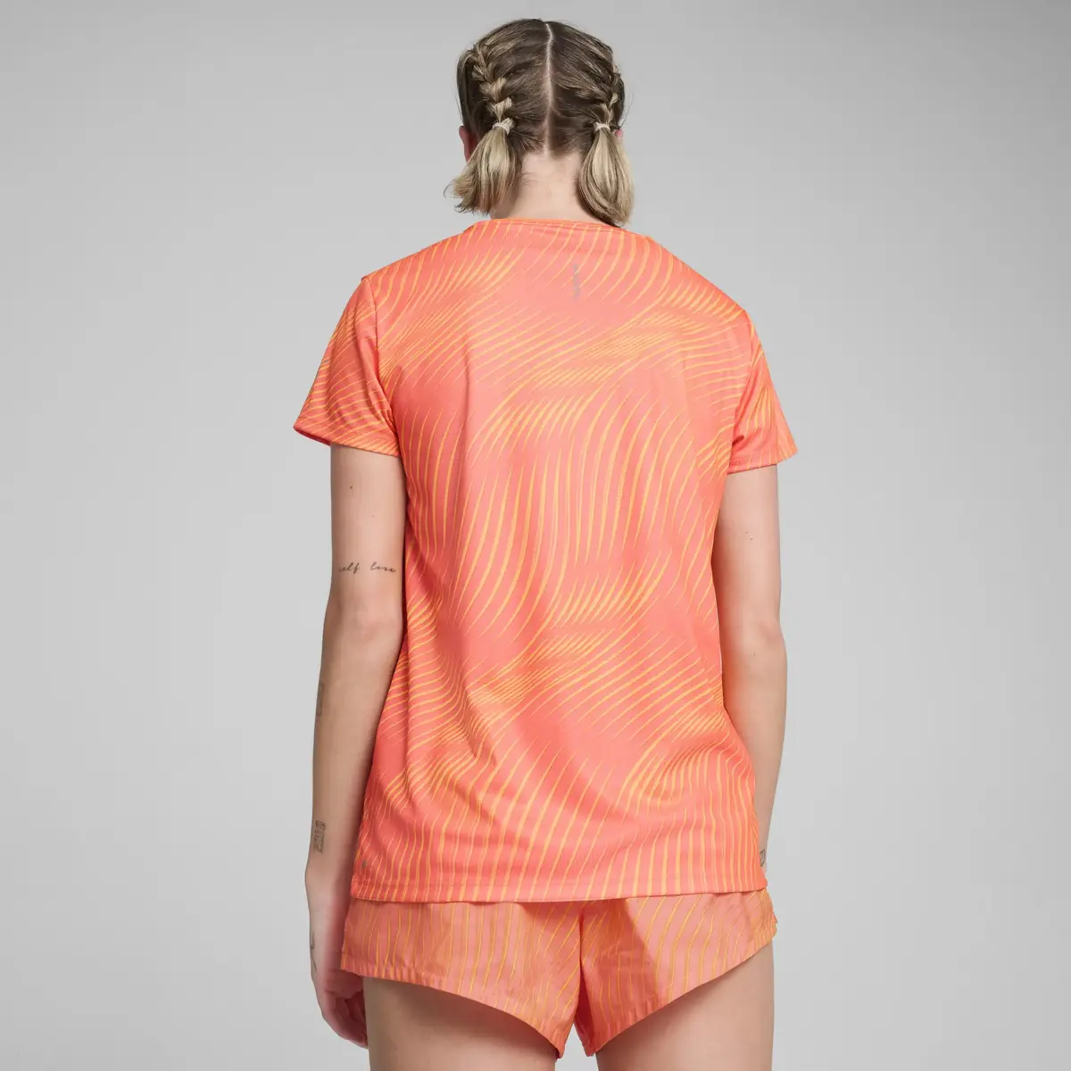 Puma RUN FAVORITE AOP TEE W Pembe Kadın T-Shirt