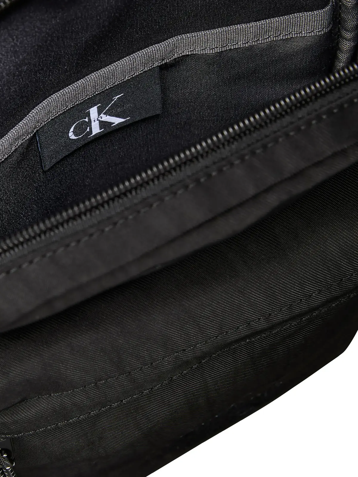 Calvin Klein BOLD SLING Siyah Erkek Askılı Çanta