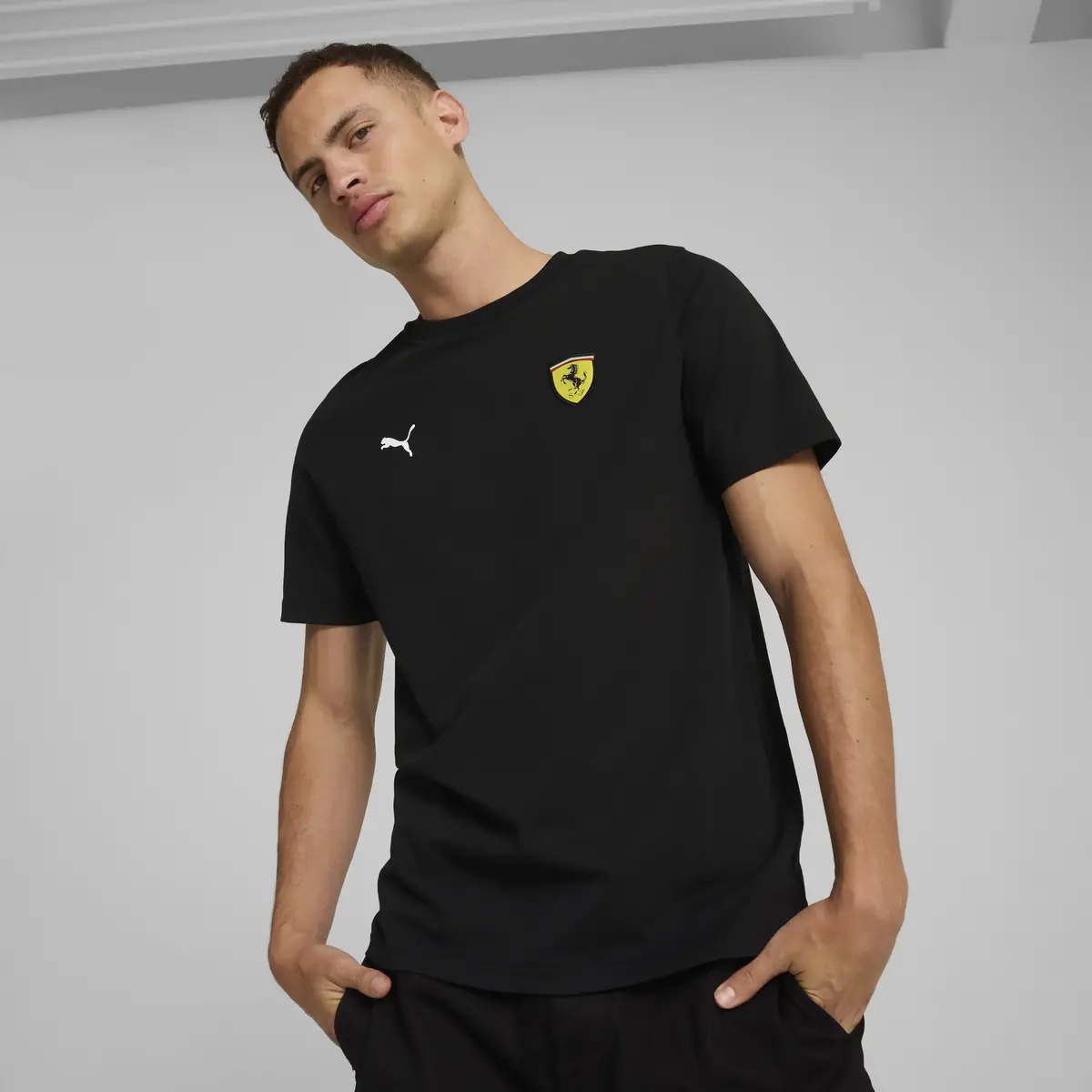 Puma Ferrari Race Clr Shield Tee Siyah Erkek T-Shirt
