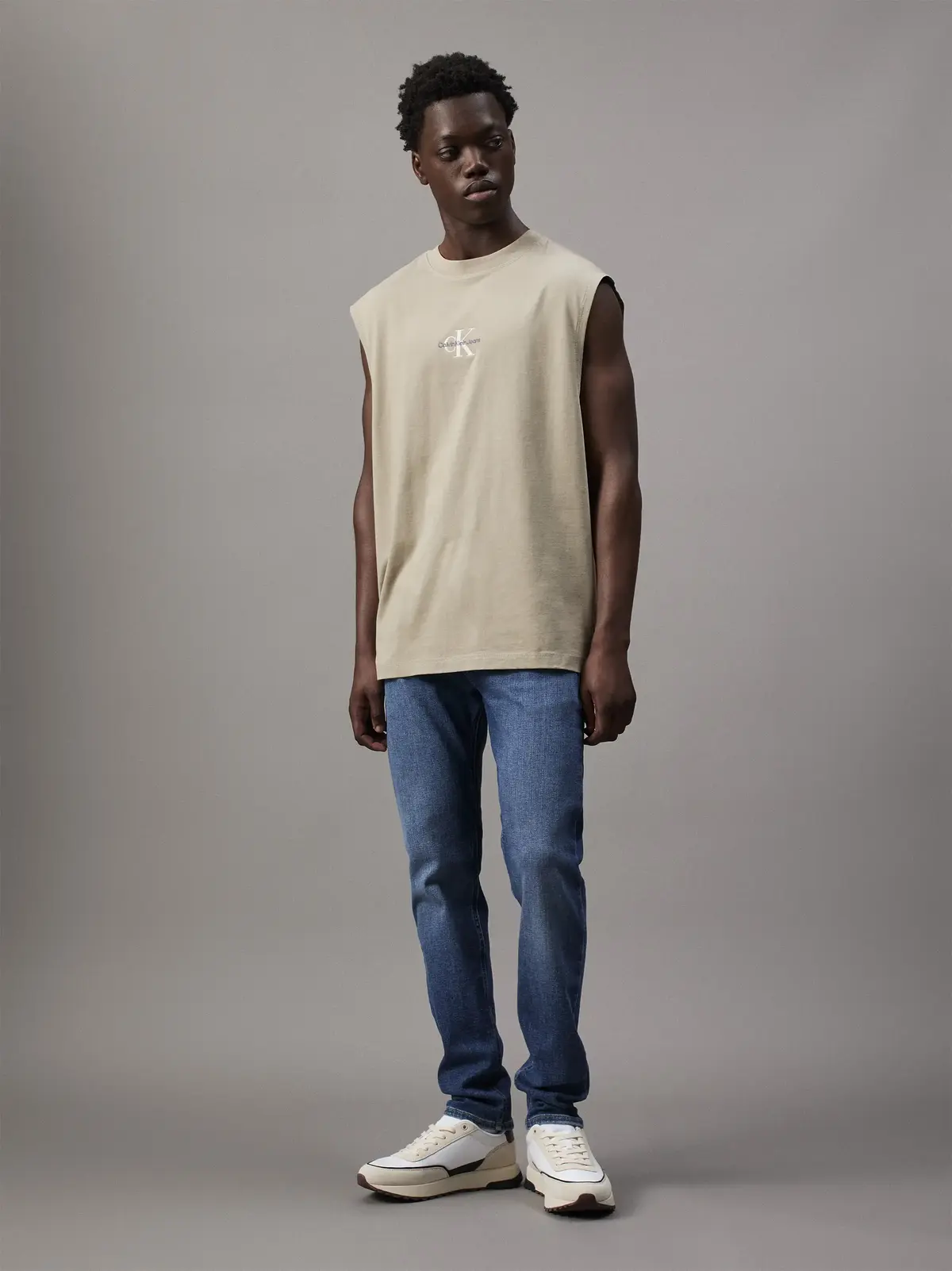 Calvin Klein MONOLOGO SLEEVELESS, PAH Bej Erkek T-Shirt & Polo