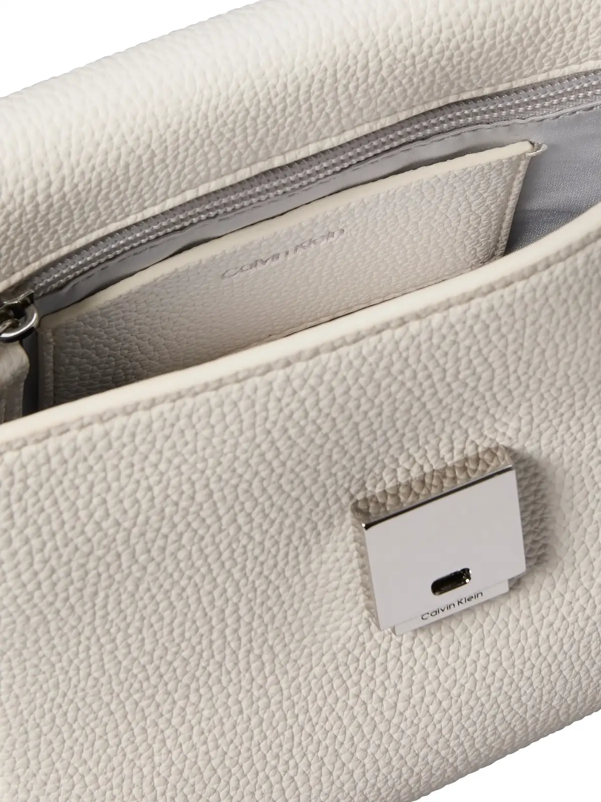 Calvin Klein EMBLEM HW PEBBLE CRO Beyaz Kadın Çapraz Çanta