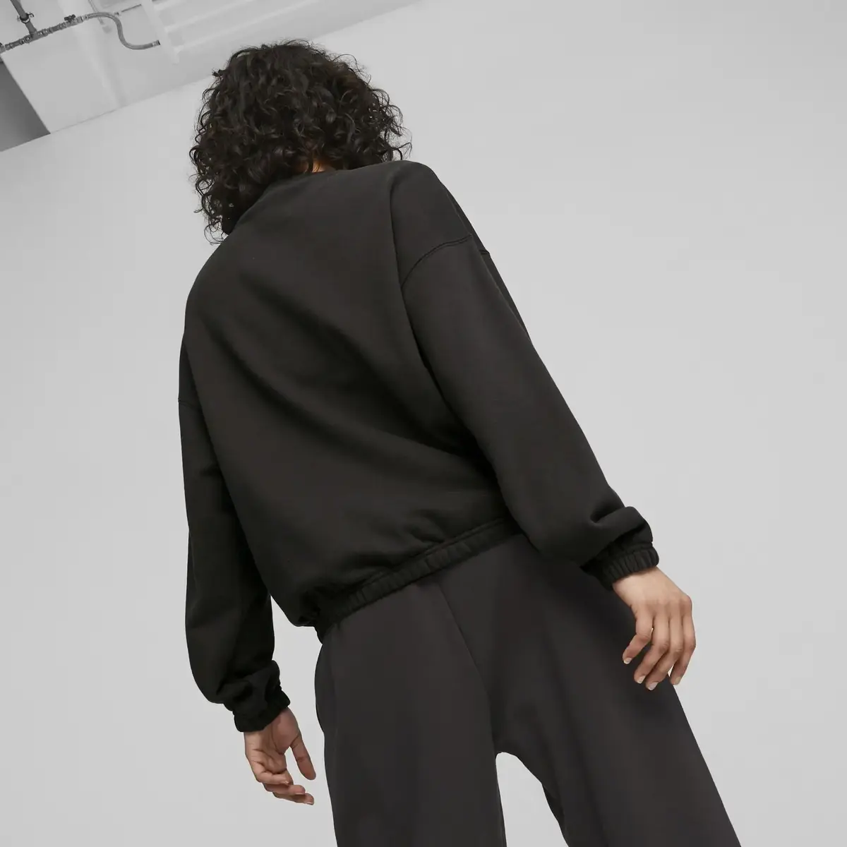 Puma DOWNTOWN Oversized Crew Siyah Kadın Sweatshirt