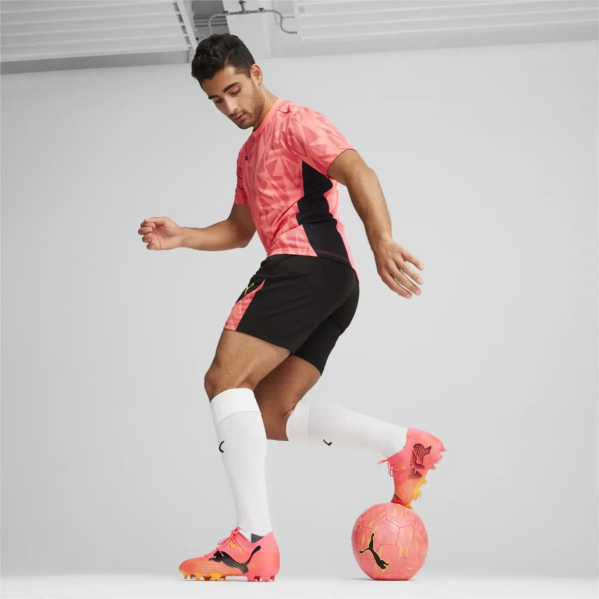 Puma FUTURE 7 ULTIMATE FG/AG Turuncu Erkek Krampon