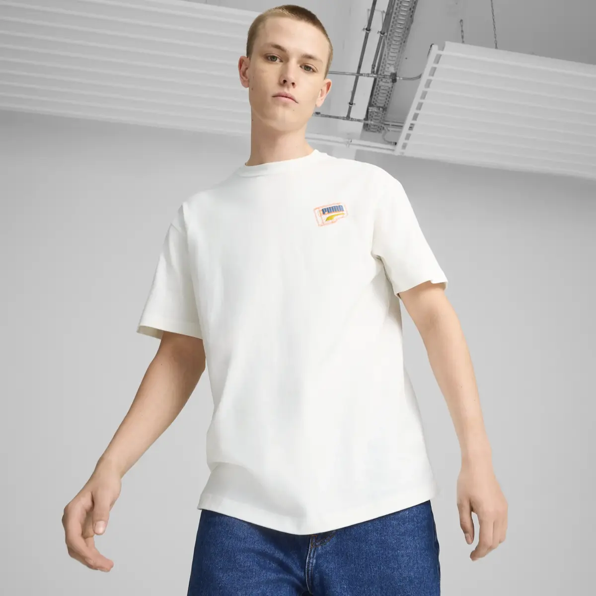 Puma DOWNTOWN Relaxed Graphic Tee Beyaz Erkek Tişört