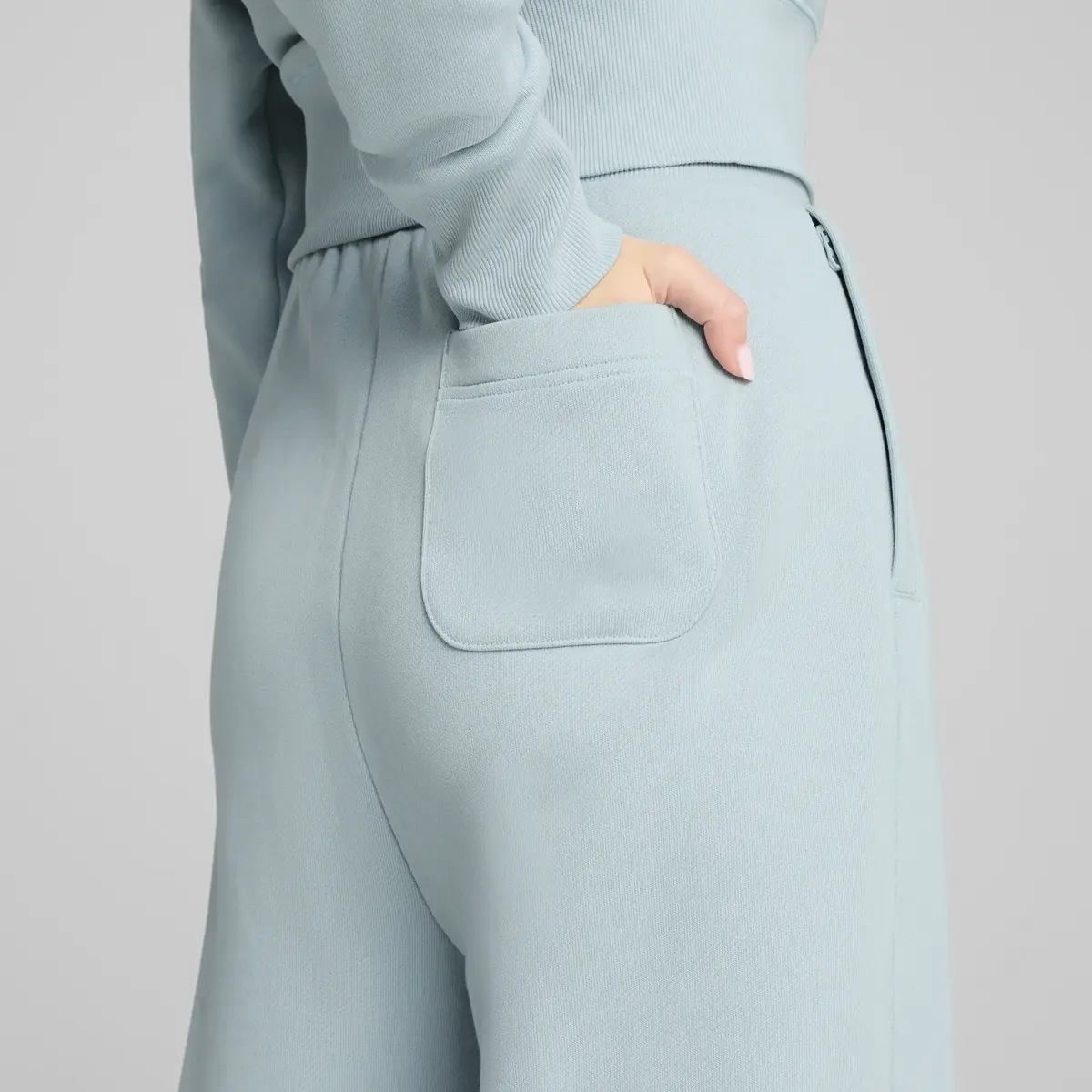 PUMA PREMIUM ESS Sweatpants Yeşil Kadın Eşofman Altı