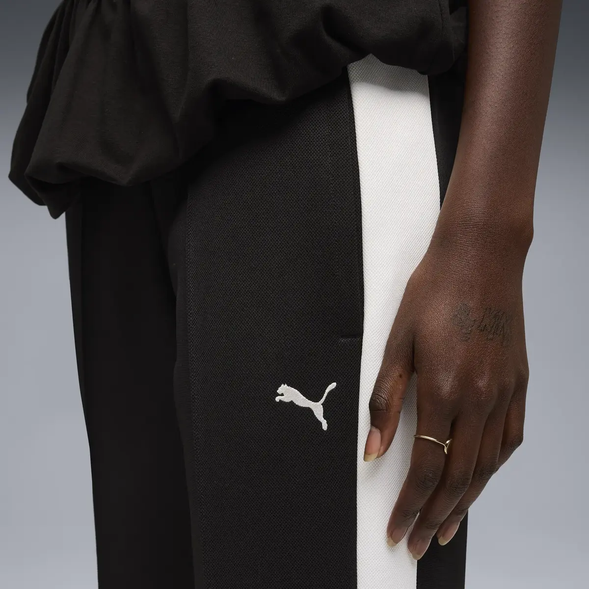 PUMA T7 Relaxed Flared Pants Siyah Kadın Eşofman Altı