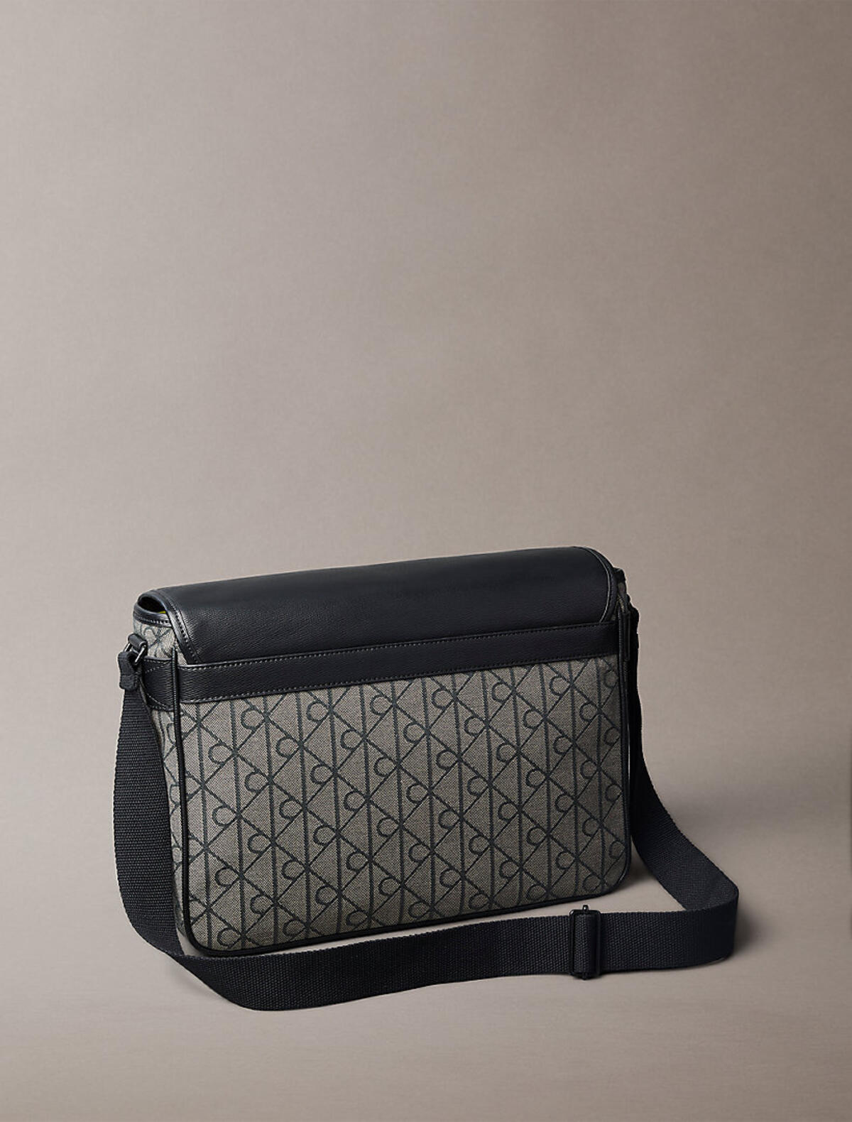 Calvin Klein MIXED EMBLEM AOP LAP, 7UL Siyah Erkek Çanta