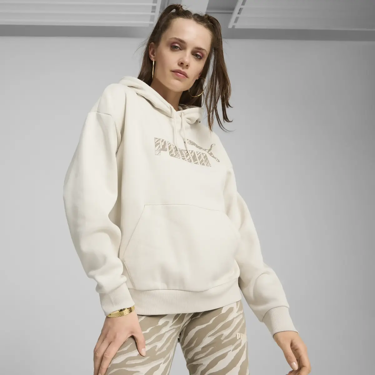 Puma ESS+ ANIMAL Hoodie FL Kadın Sweatshirt