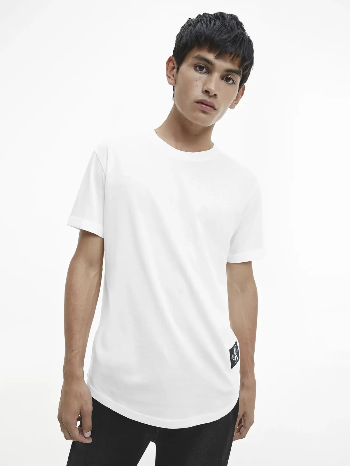 Calvin Klein BADGE TURN UP SLEEVE Erkek Beyaz T-Shirt