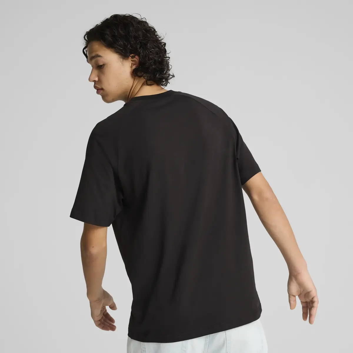 Puma CLASSICS Relaxed Graphic Tee Siyah Erkek T-Shirt