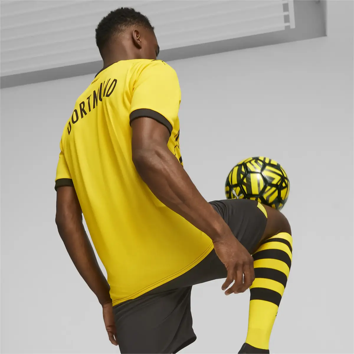 Puma BVB Home Jersey Sar Erkek Tak m Formas