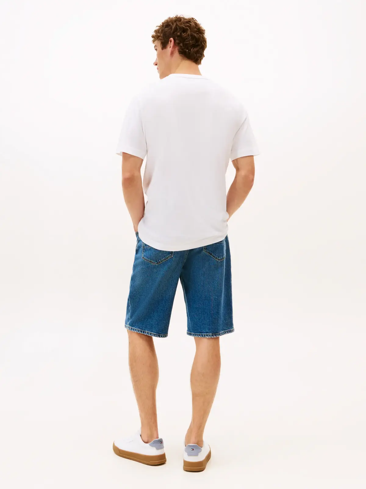 Tommy Hilfiger HILFIGER CHEST INSER, YBR Beyaz Erkek T-Shirt & Polo