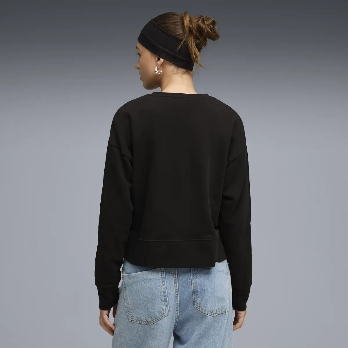 Puma HER Relaxed Crew Siyah Kadın Sweatshirt
