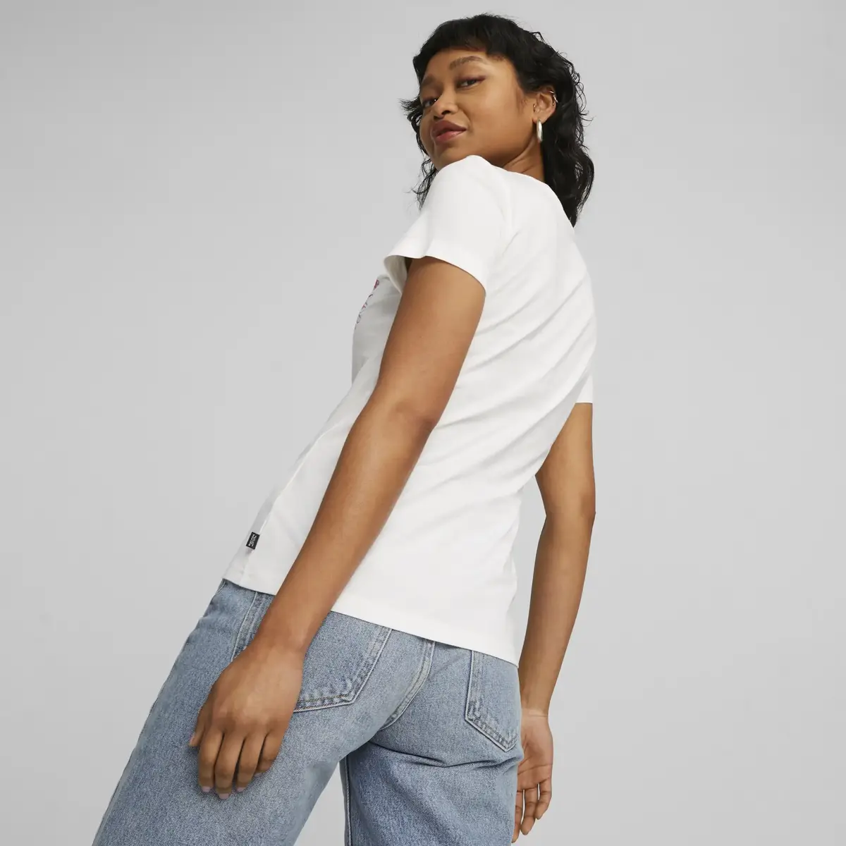 Puma ESS+ Graphic Tee Beyaz Kadın T-Shirt & Polo