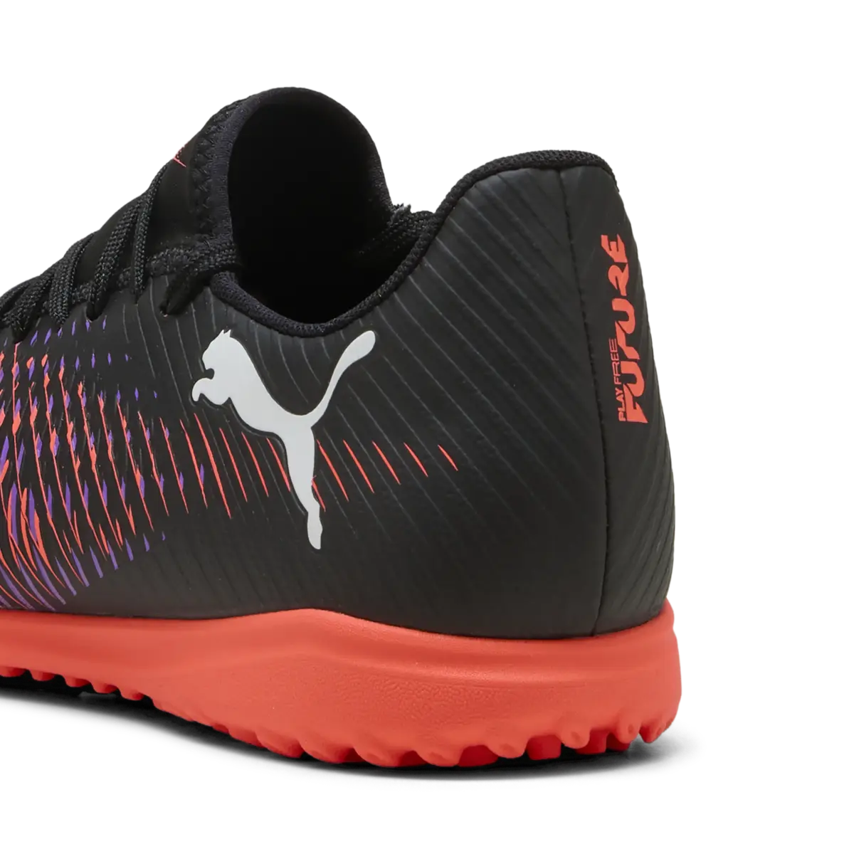 Puma FUTURE 8 PLAY TT Siyah Erkek Halı Sah Ayakkabısı