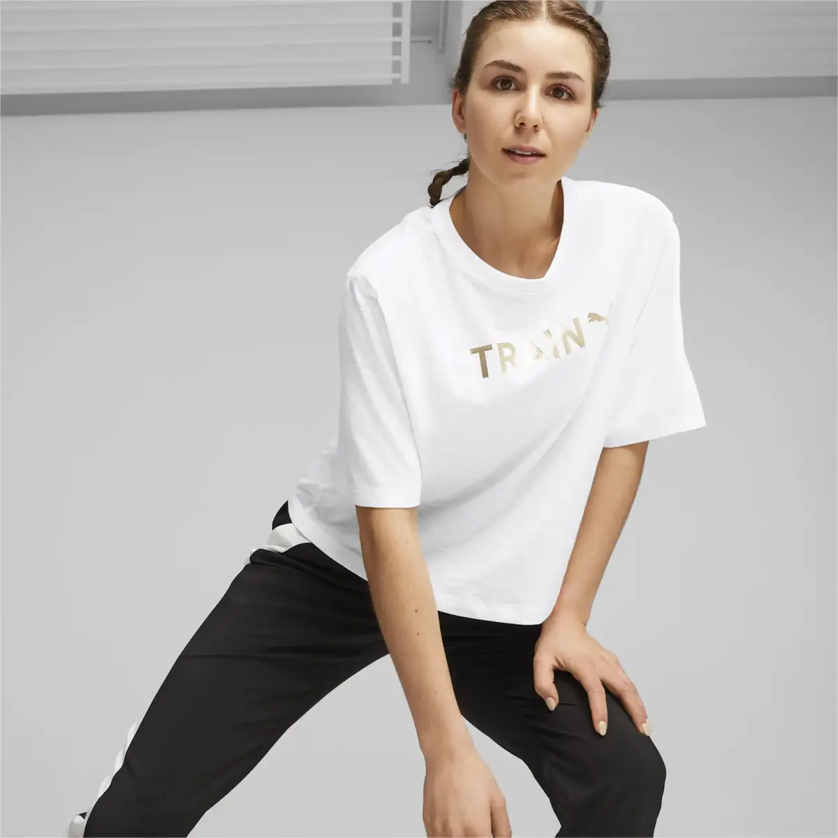 Puma WOMEN S GRAPHIC TEE TRAIN Beyaz Kadın T-Shirt