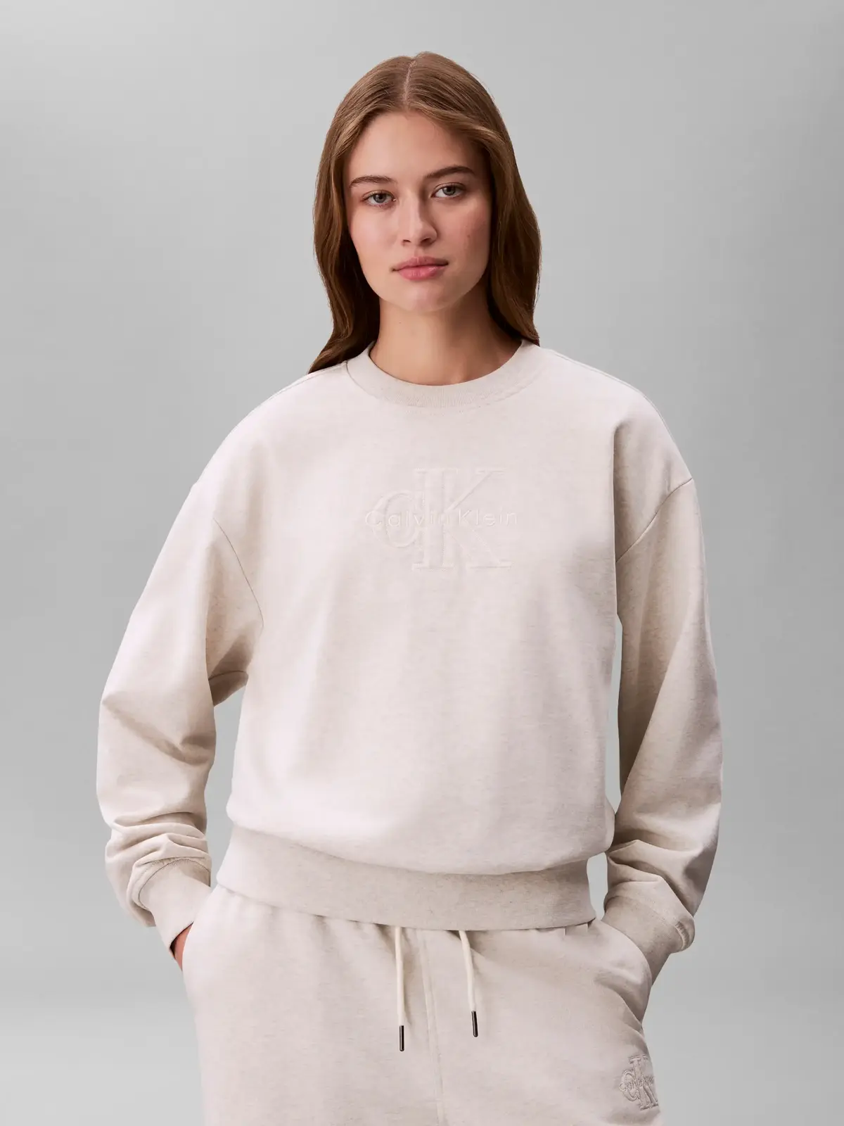 Calvin Klein LS EMBOSSED MONOLOGO, P4P, XXS Krem Kadın Sweatshirt