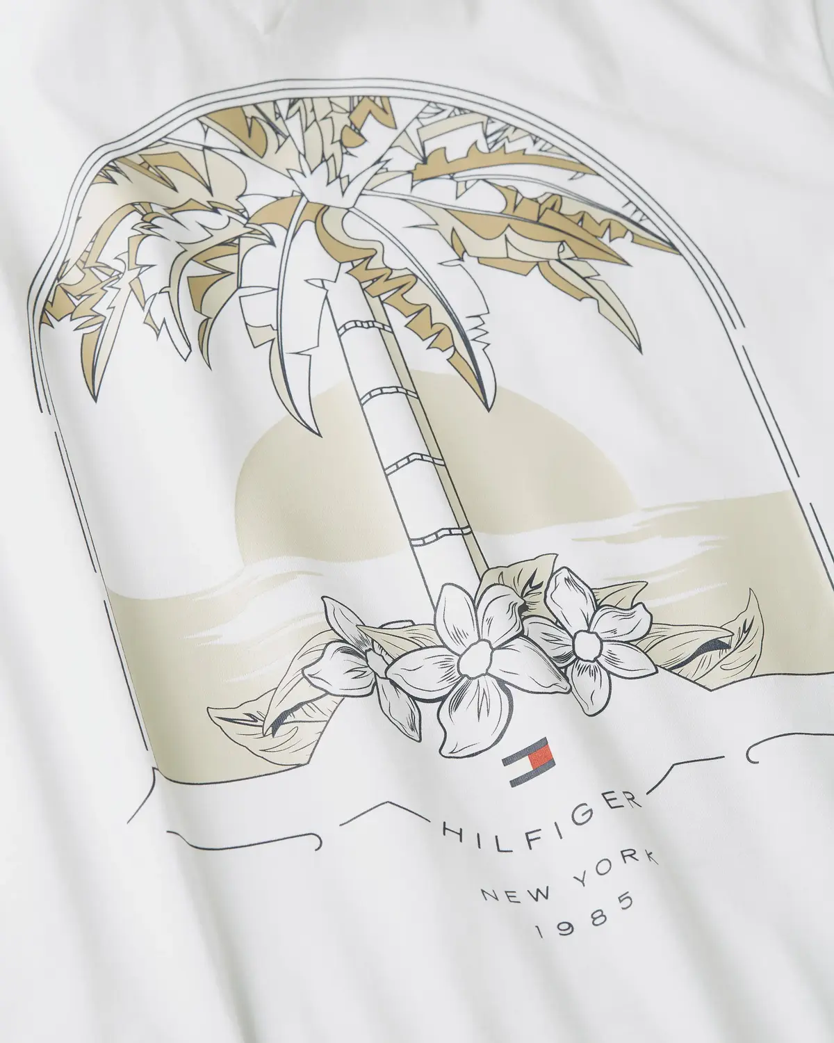 Tommy Hilfiger HILFIGER HOTEL TEE Erkek Beyaz T-Shirt