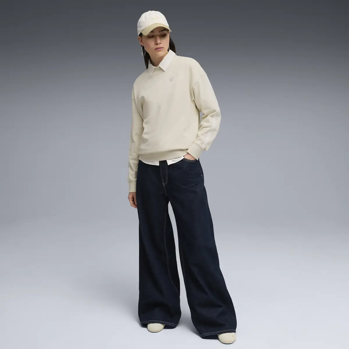 Puma ESS ELEVATED Comfort Crew TR Krem Kadın Sweatshirt