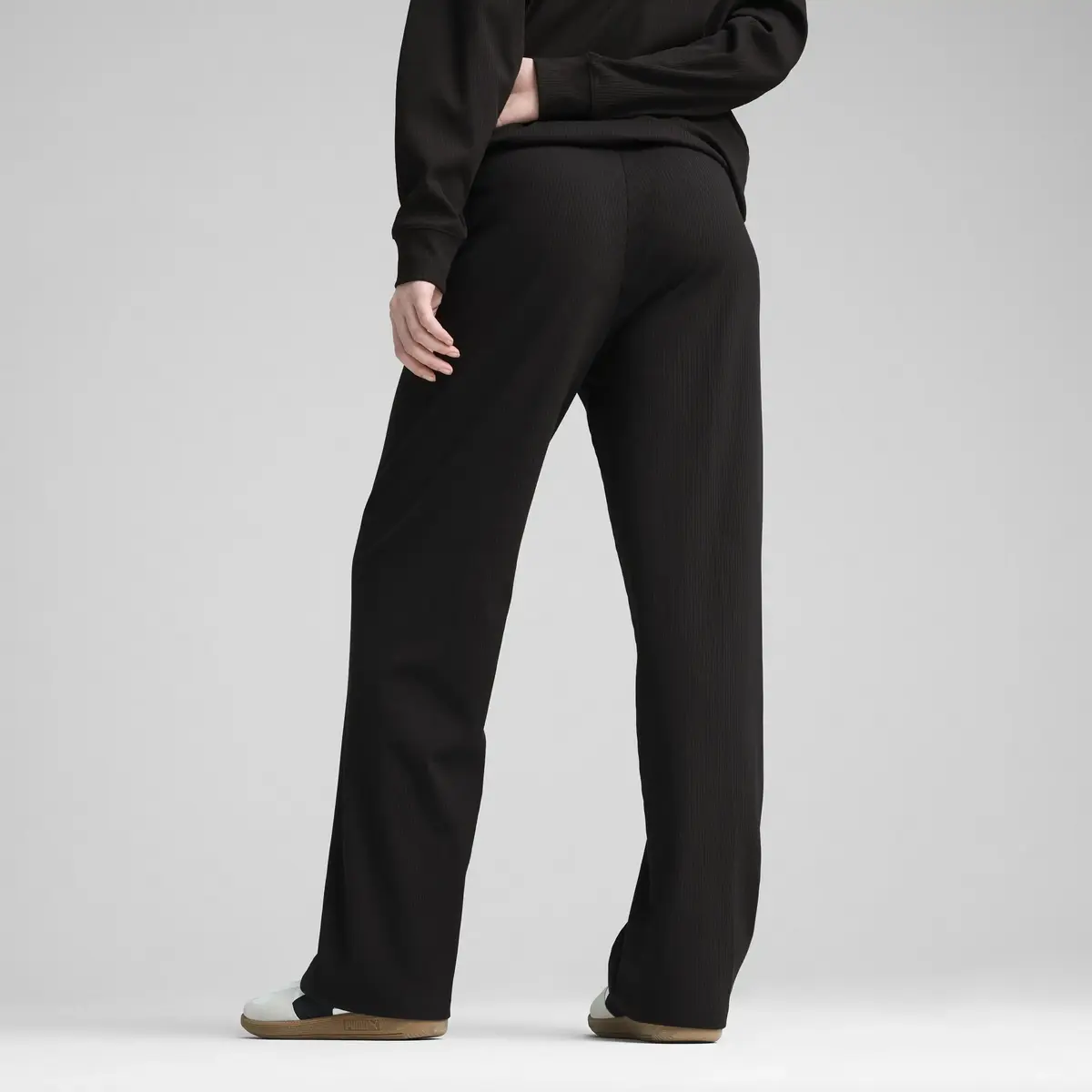 PUMA ESS ELEVATED Pant Siyah Kadın Eşofman Altı
