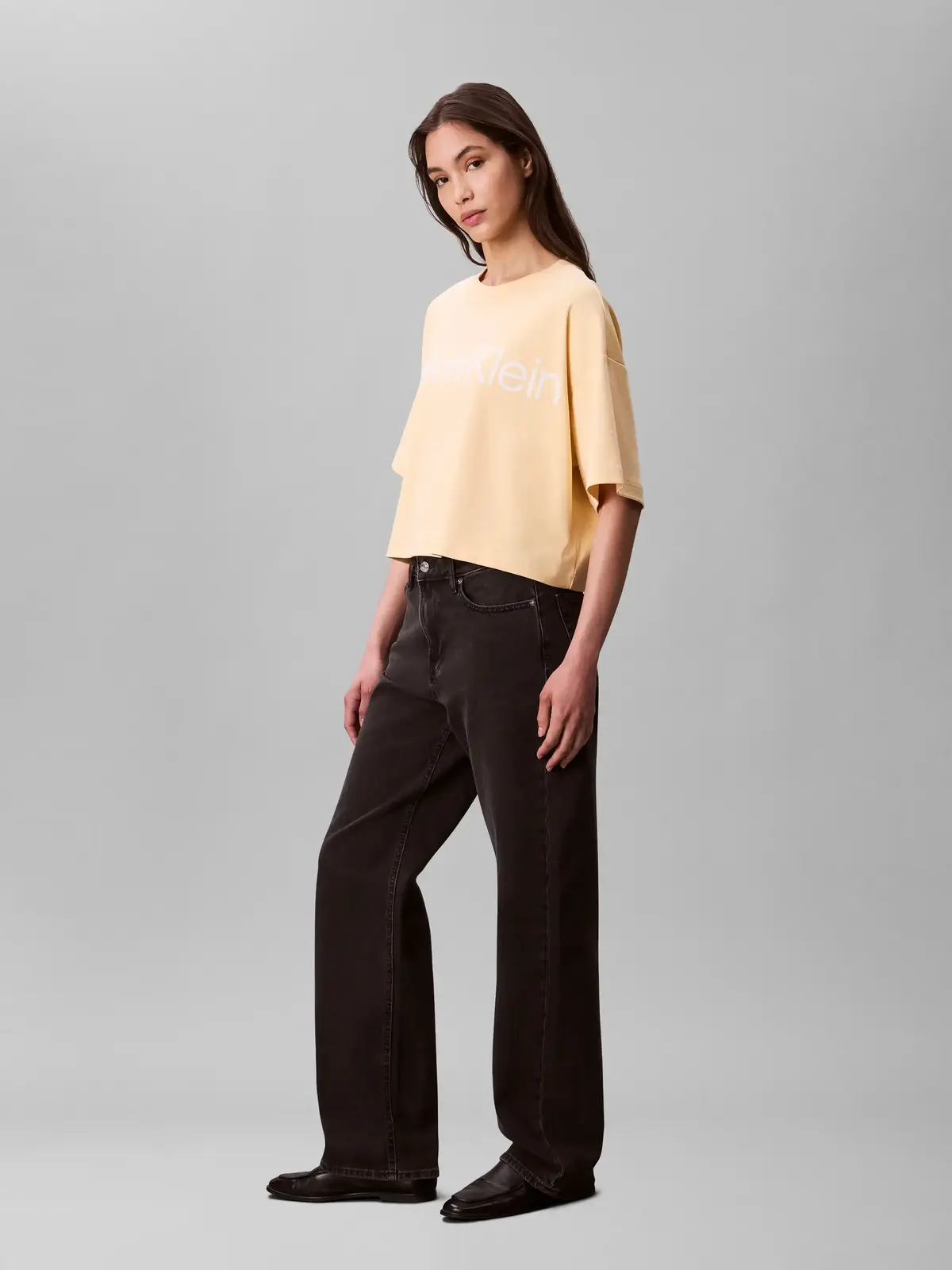 Calvin Klein A-SS Boxy Logo Graph, RM9 Sarı Kadın T-Shirt