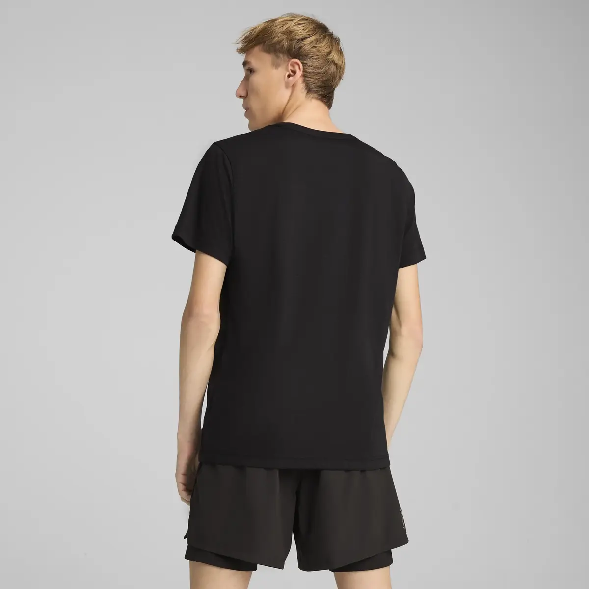 Puma GRAPHICS OUTDOOR UNISEX TEE Siyah Erkek T-Shirt & Polo