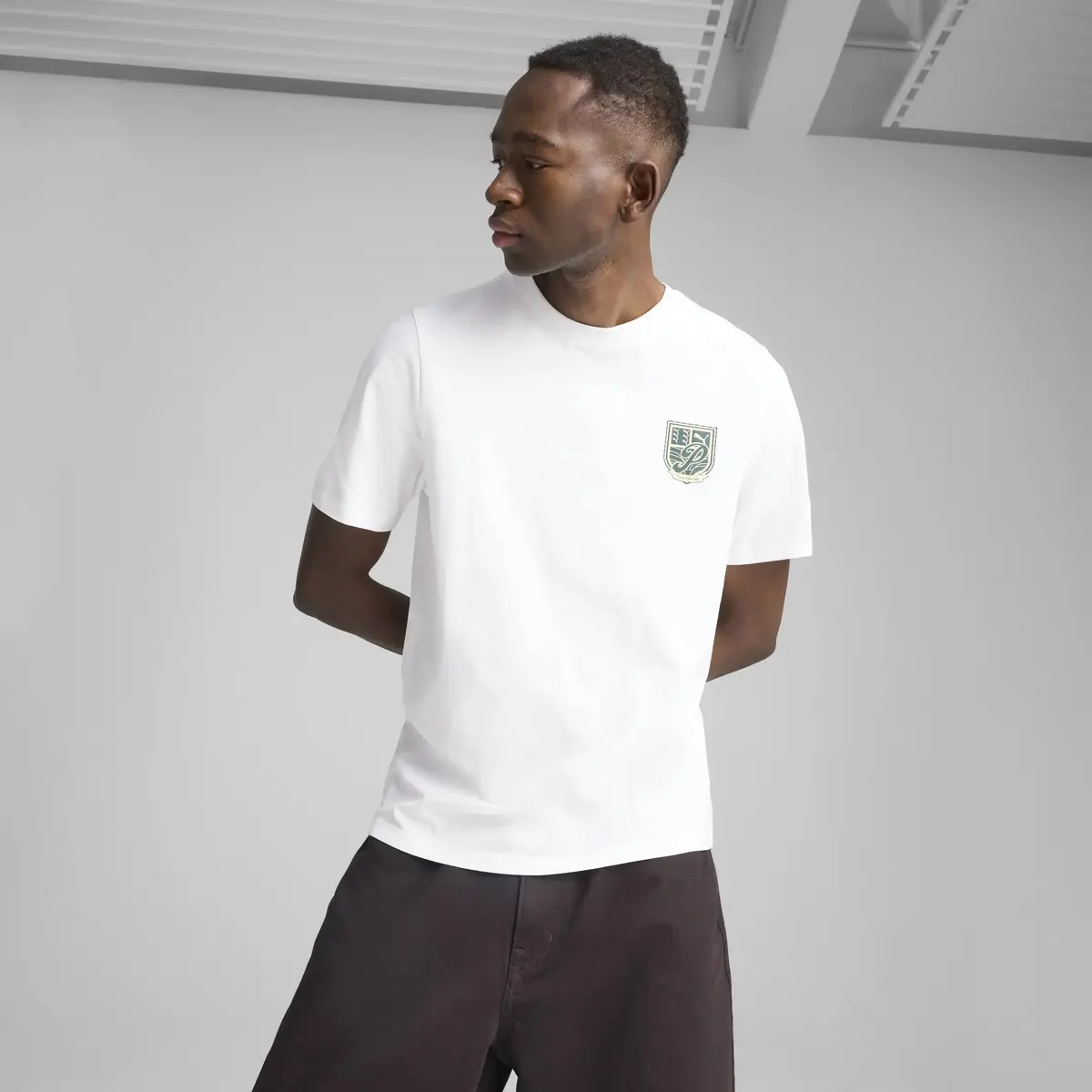 PUMA WARDROBE ESS Graphic Tee Beyaz Erkek T-Shirt