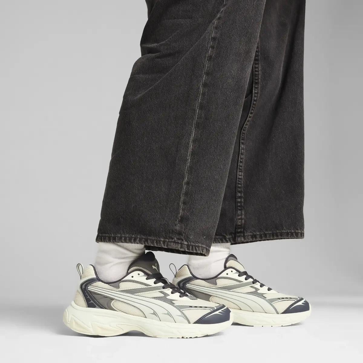 Puma Morphic Retro Kırık Beyaz Erkek Günlük Spor Ayakkabı Puma Morphic Retro Kırık Beyaz Erkek Günlük Spor Ayakkabı