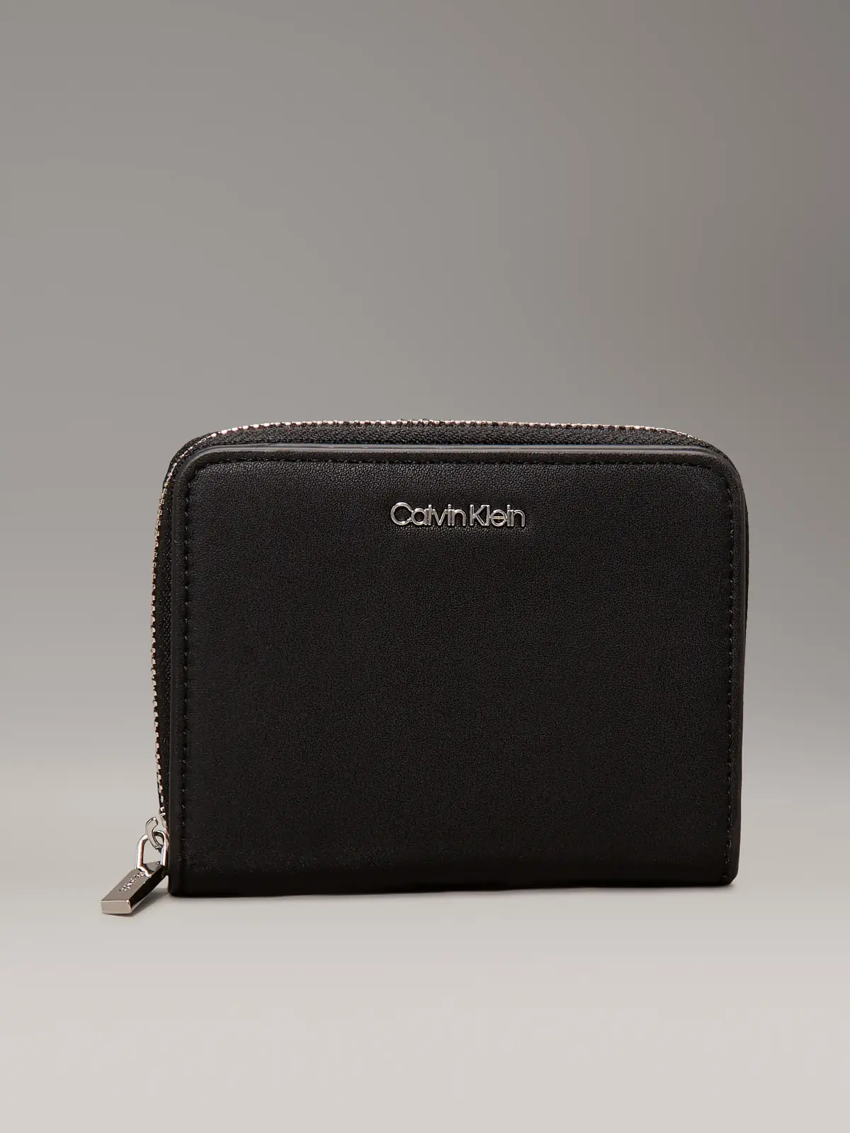 Calvin Klein Siyah Kadın Çanta & Cüzdan