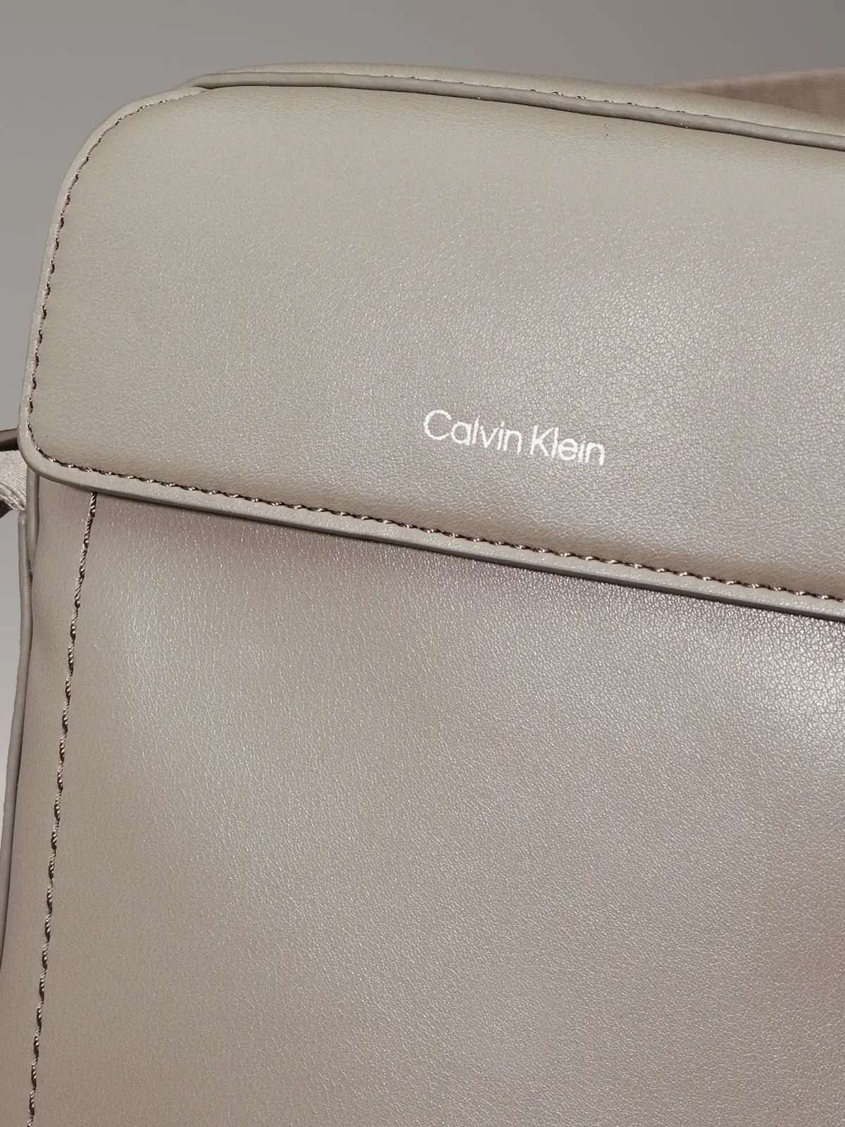 Calvin Klein CK SLEEK REPORTER S, PEO Gri Erkek Çanta