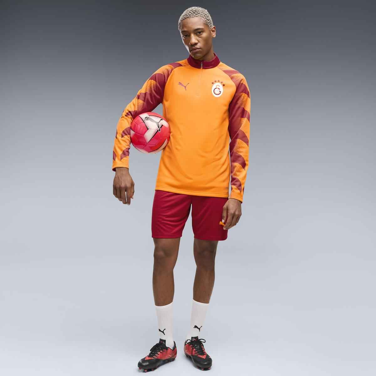 Puma GSK Warm Up 1/4 Zip Top GALATASARAY Erkek Fermuarlı Dar Kesim Üst