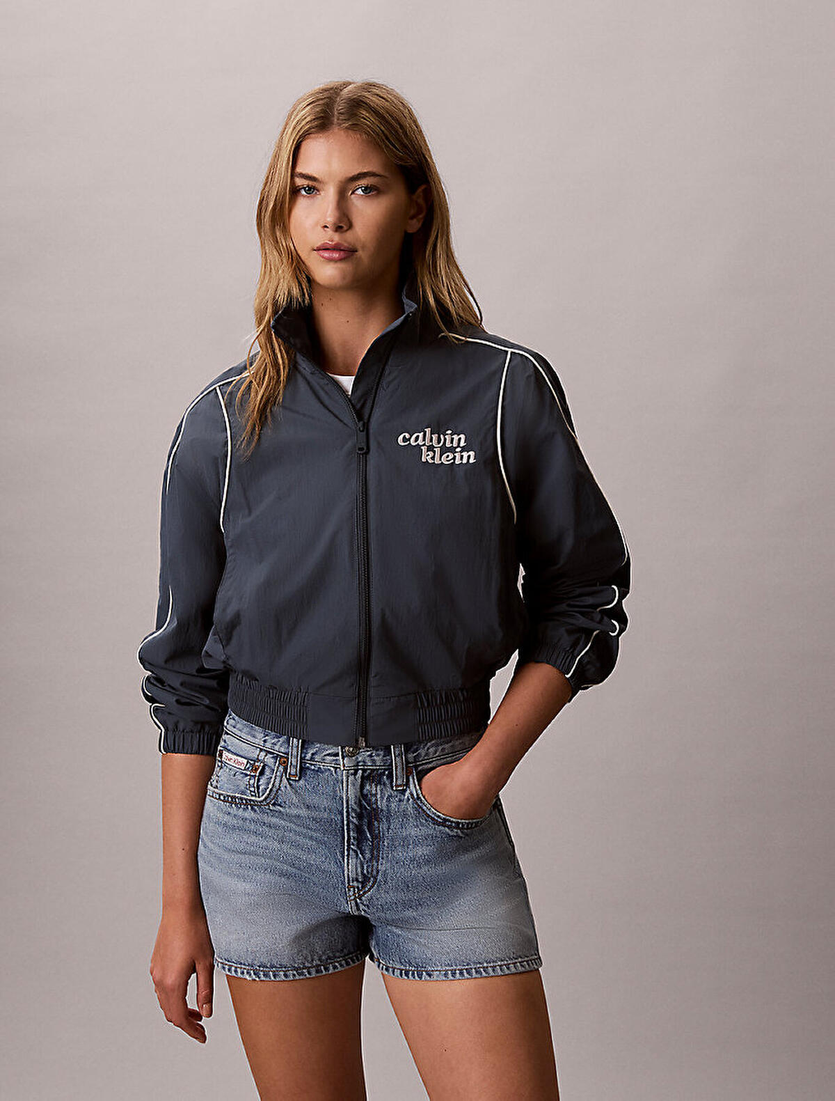 Calvin Klein ARCHIVE MINI SHORT V, 21E, 25 Kadın Mavi Kot Şort