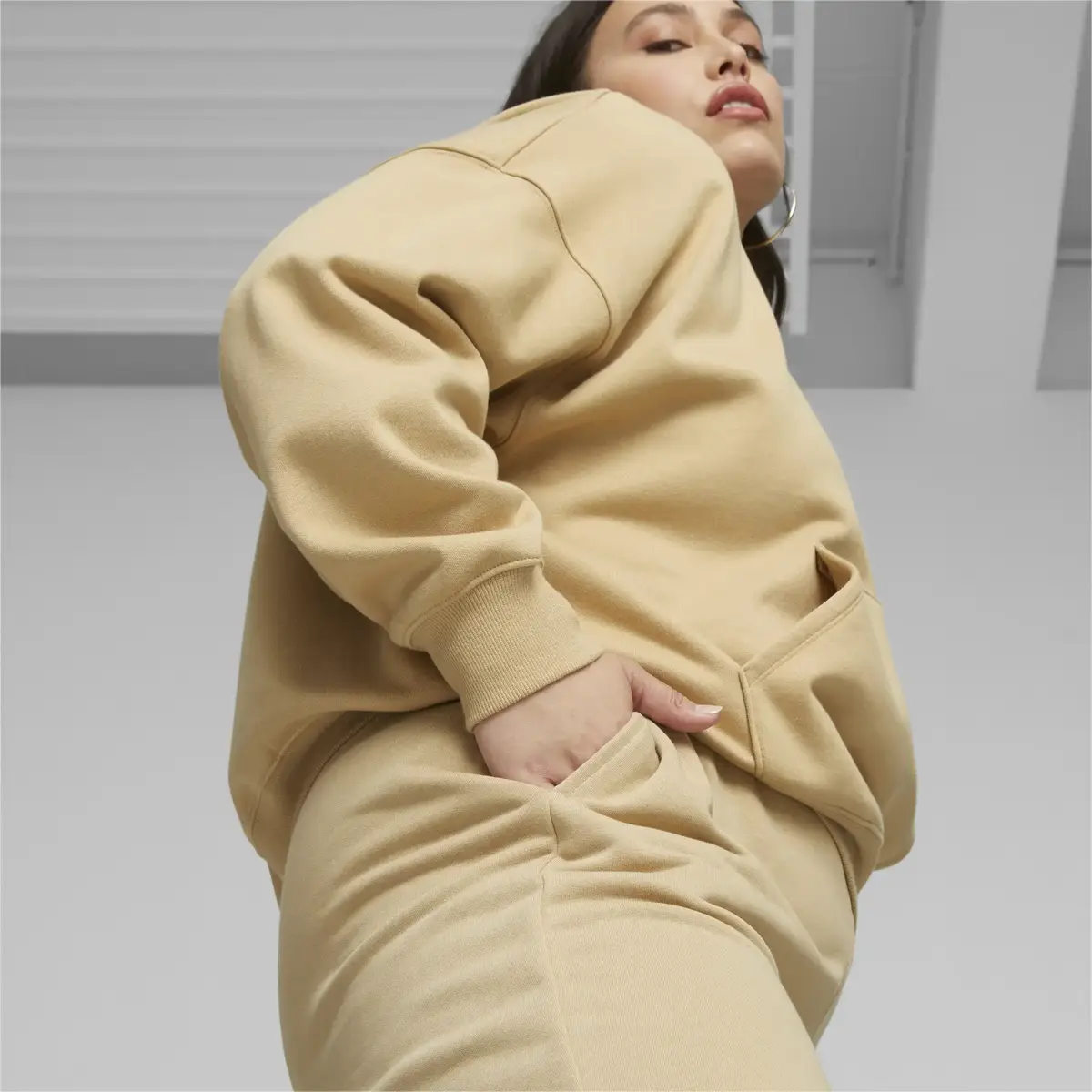Puma CLASSICS Relaxed Sweatpants Bej Kadın Eşofman Altı