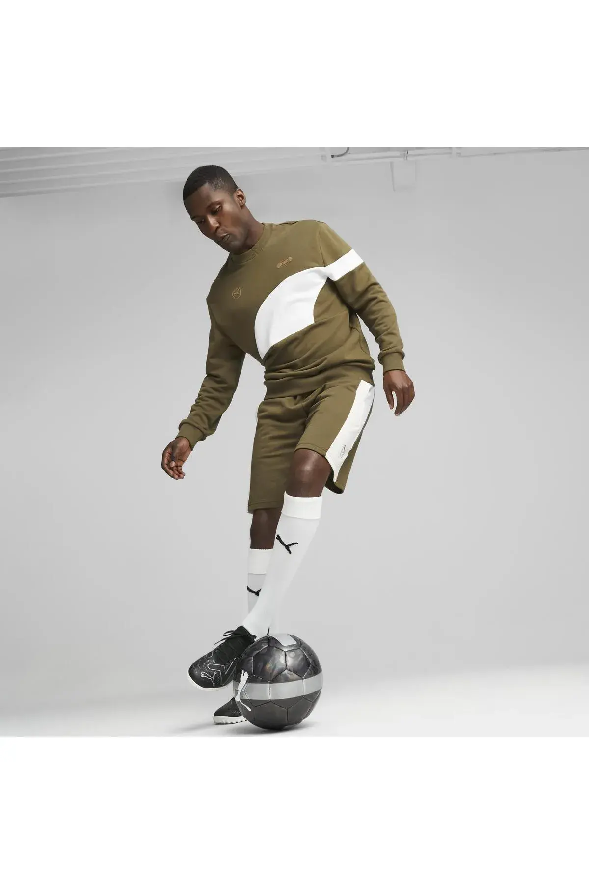 Puma FUTURE PLAY TT Siyah Erkek Halı Saha Ayakkabısı